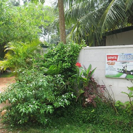 Hotel Levi'S Tourist - Anuradhapura Exterior foto