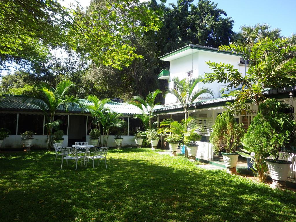 Hotel Levi'S Tourist - Anuradhapura Exterior foto