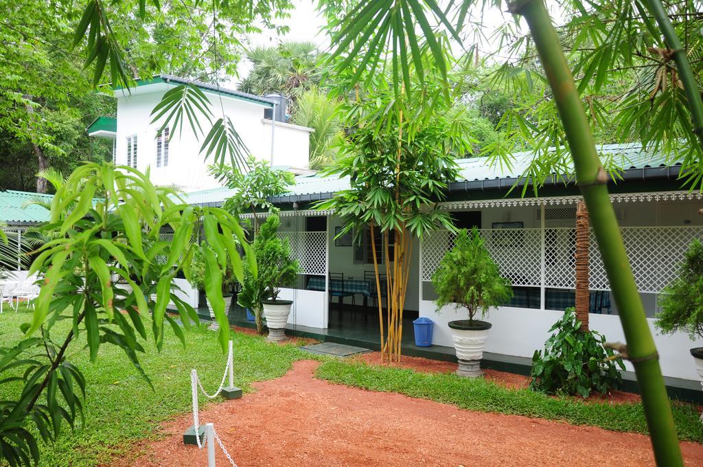 Hotel Levi'S Tourist - Anuradhapura Exterior foto