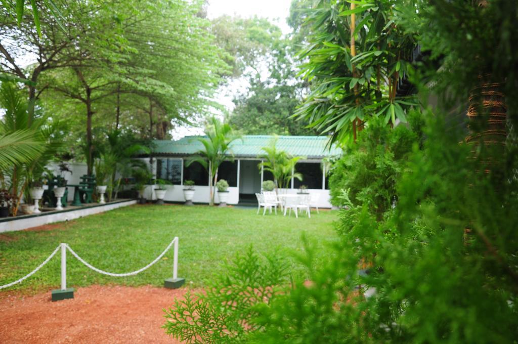 Hotel Levi'S Tourist - Anuradhapura Exterior foto