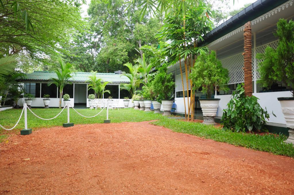 Hotel Levi'S Tourist - Anuradhapura Exterior foto