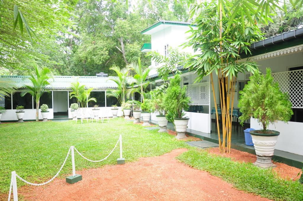 Hotel Levi'S Tourist - Anuradhapura Exterior foto